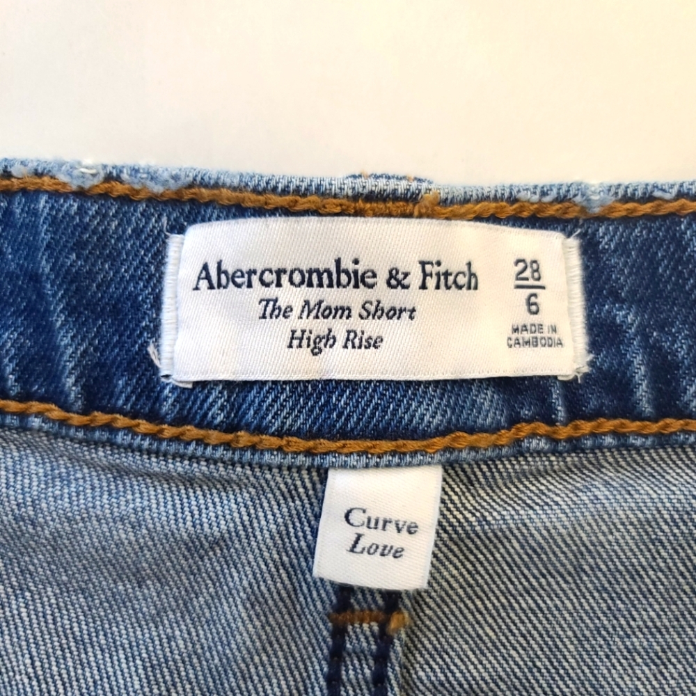Abercrombie & Fitch Curve Love The Mom High-Rise Denim Shorts Size 28 - Picture 5 of 8